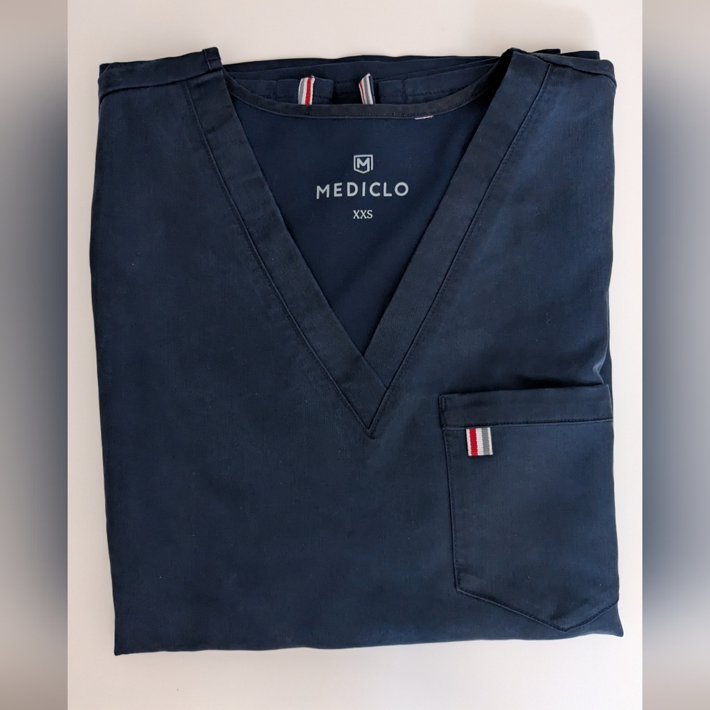 Mediclo Navy Blue Scrubs Set